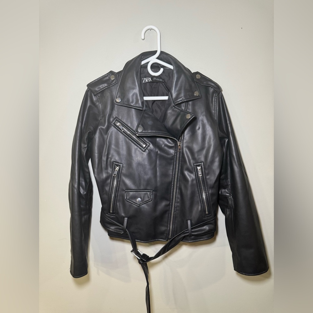 Zara Women's Black Leather Jacket
